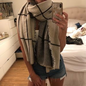Zara checker plaid blanket scarf / Shawl / wrap